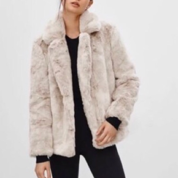 Aritzia Sunday Best Mortimer Faux Fur Coat